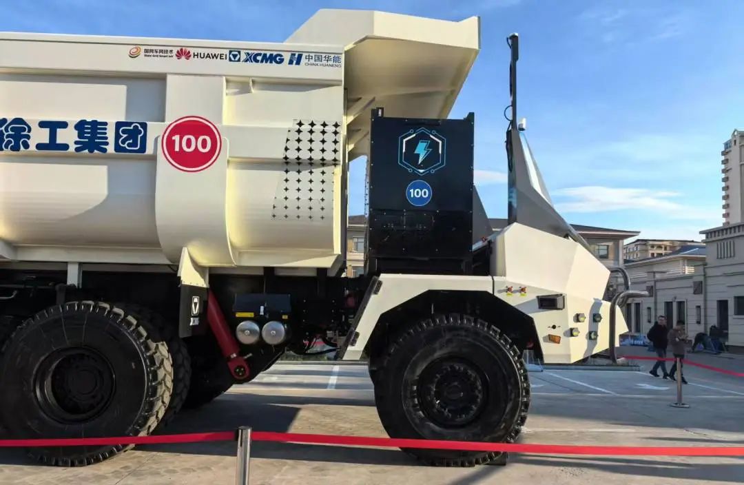 今年会动力系统赋能百台无人电动矿卡！助力大型矿区绿色转型